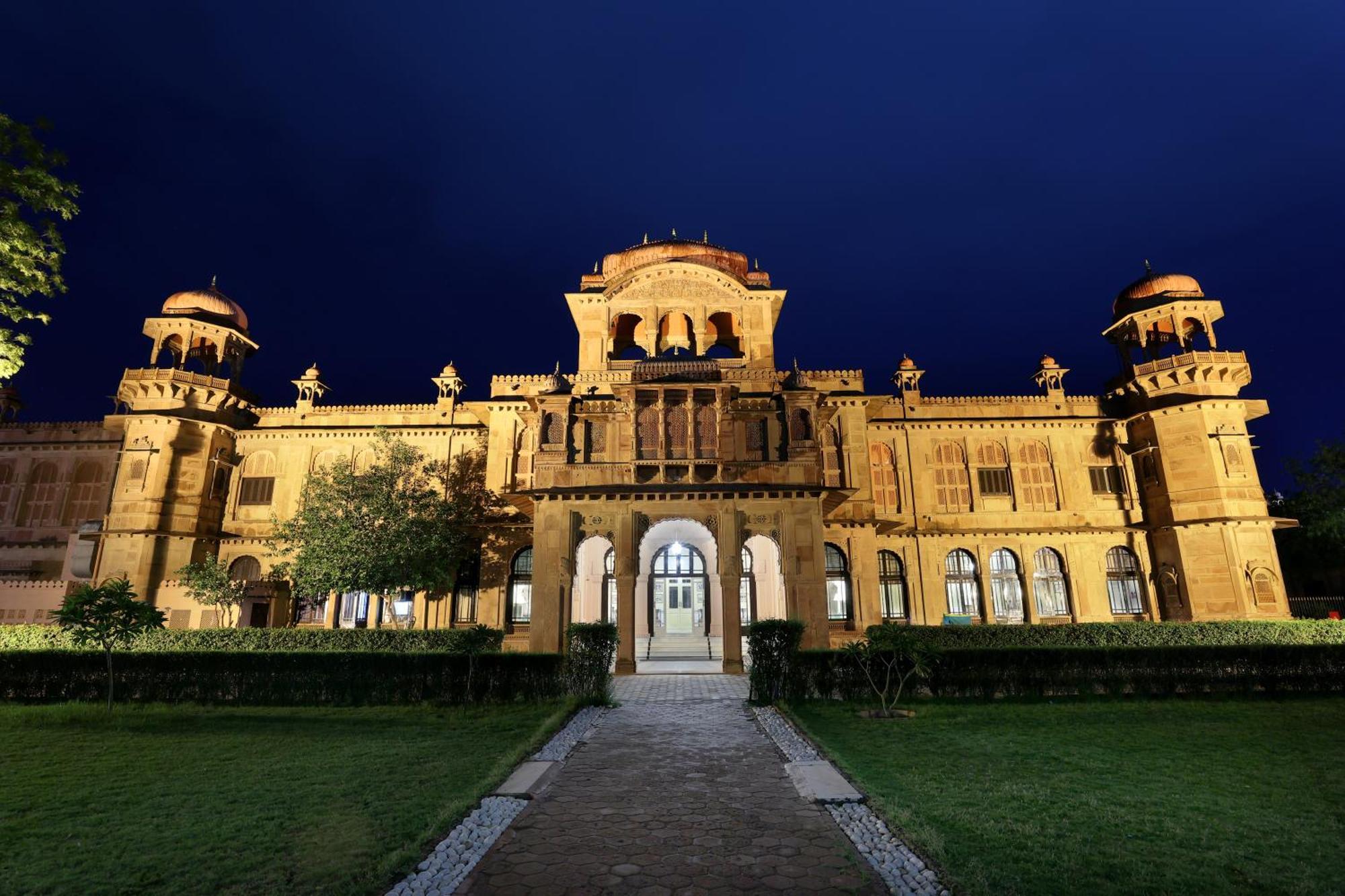 The Lallgarh Palace - A Heritage Hotel Bikaner Buitenkant foto