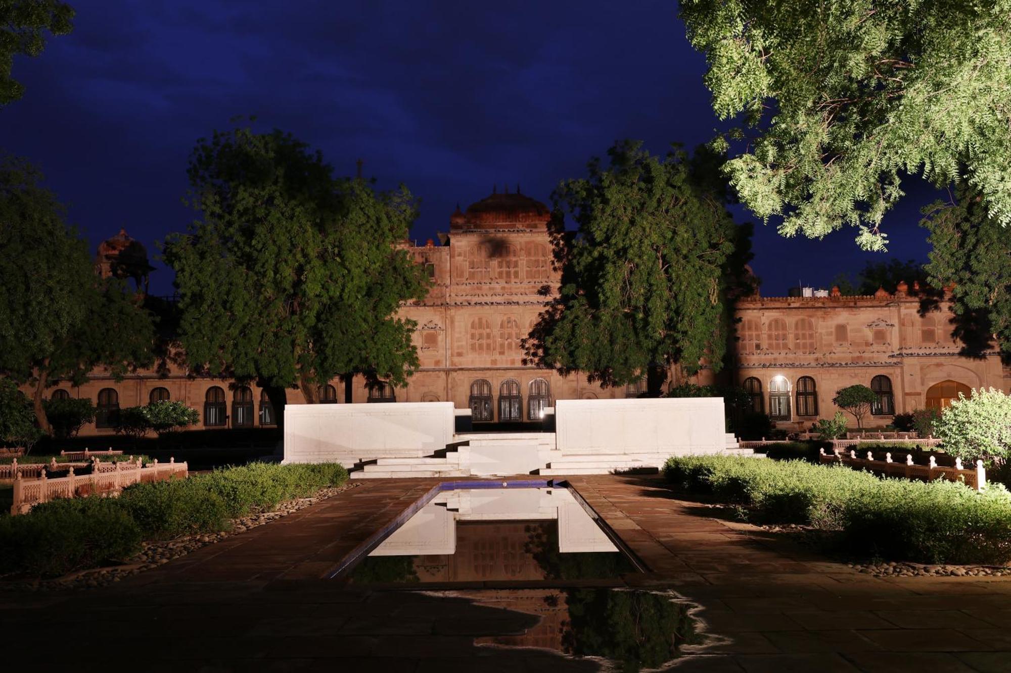 The Lallgarh Palace - A Heritage Hotel Bikaner Buitenkant foto
