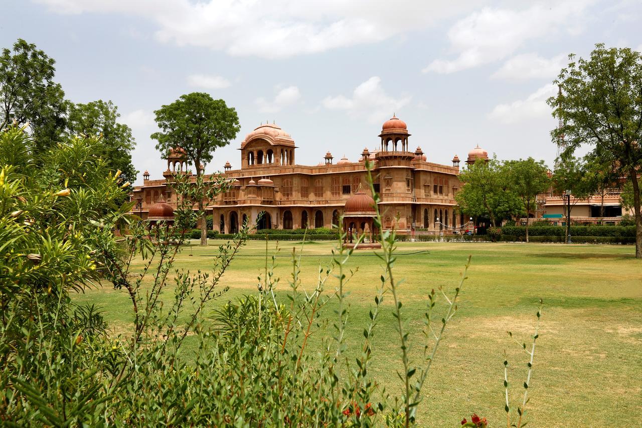 The Lallgarh Palace - A Heritage Hotel Bikaner Buitenkant foto