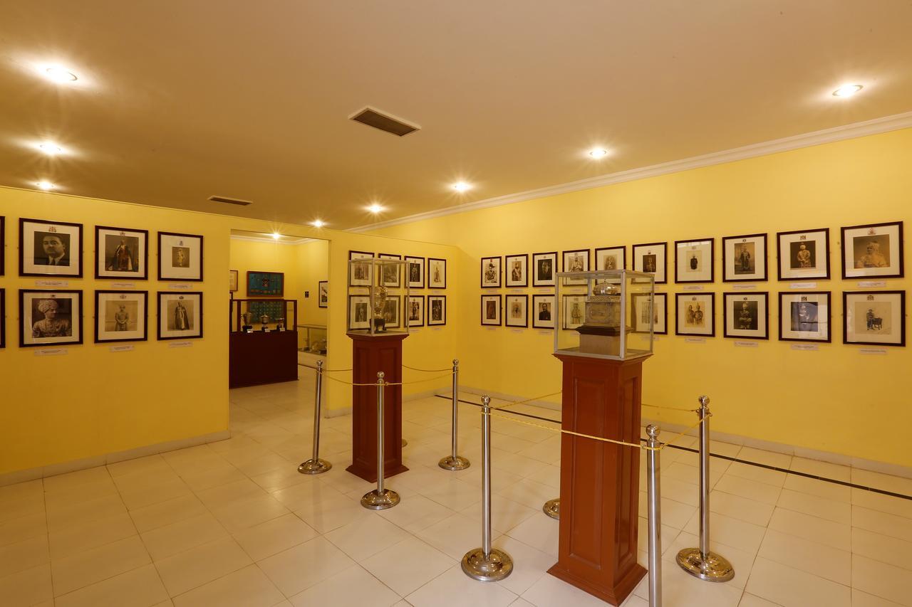 The Lallgarh Palace - A Heritage Hotel Bikaner Buitenkant foto