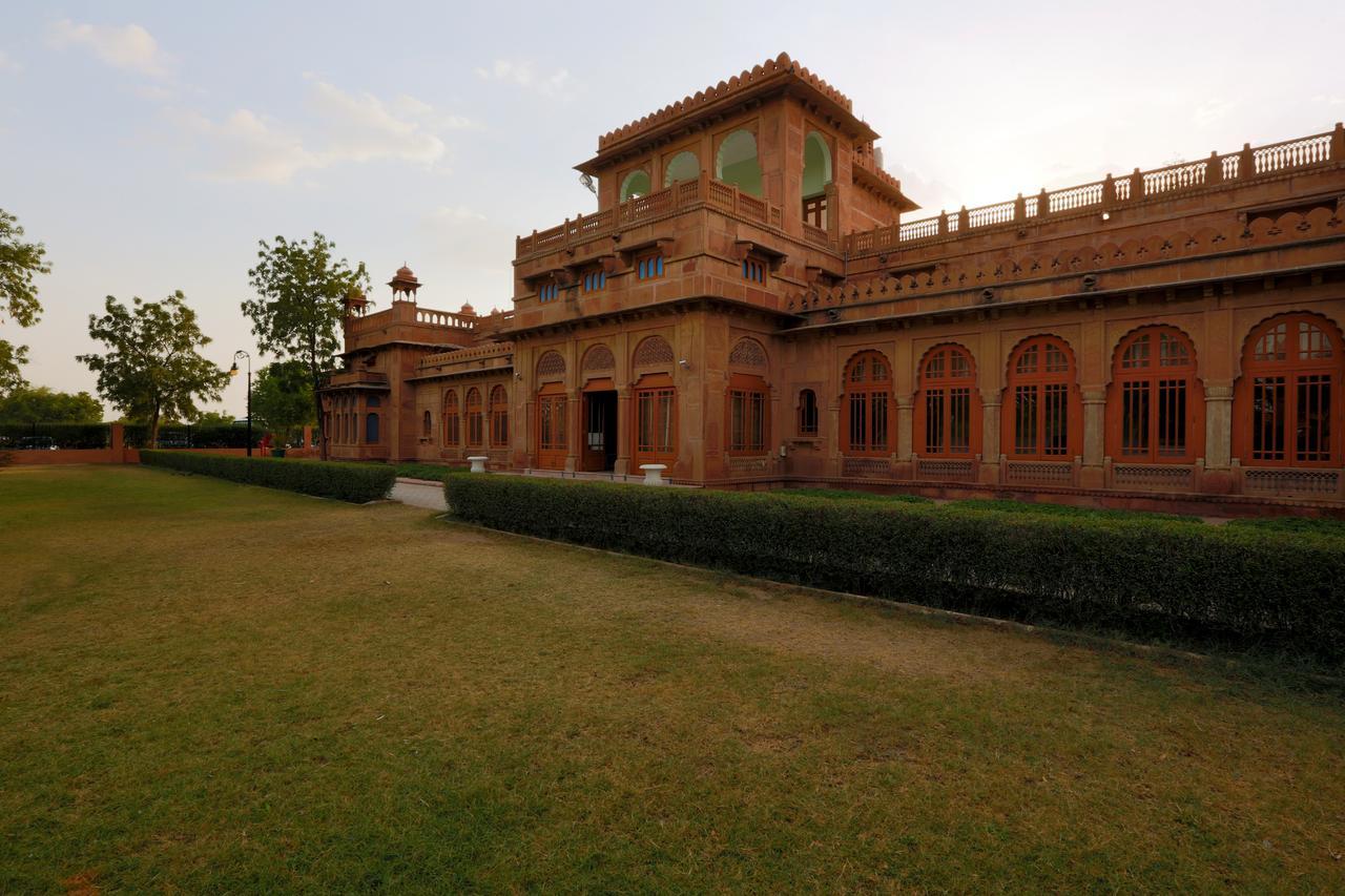 The Lallgarh Palace - A Heritage Hotel Bikaner Buitenkant foto