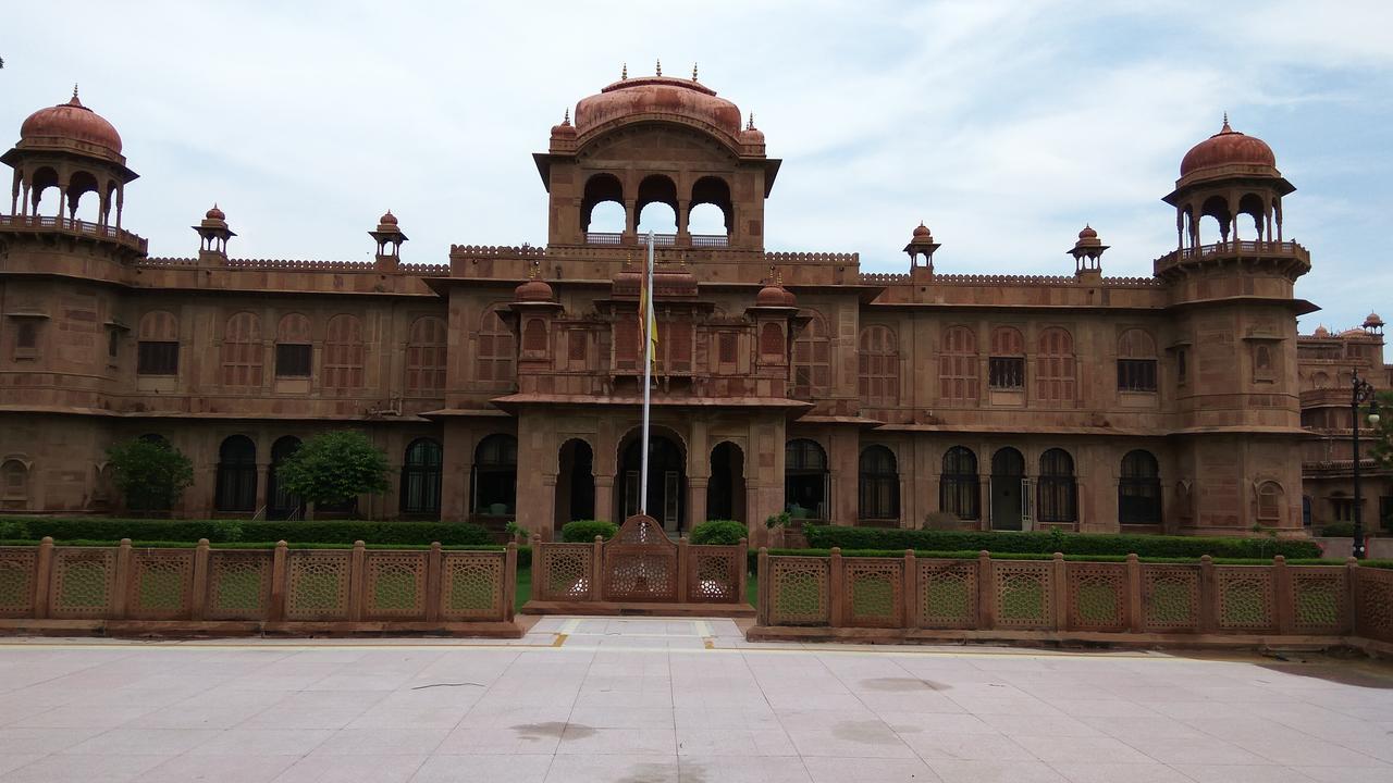 The Lallgarh Palace - A Heritage Hotel Bikaner Buitenkant foto